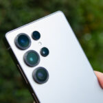 Forget the iPhone 17 - Samsung's best phones have massive discounts of up to $1,000 off today