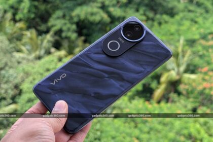 Vivo V50e Review: E for Enough? Vivo V50e Review: E for Enough?