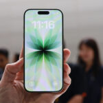 Some early iPhone 17 users are experiencing intermittent Wi-Fi problems