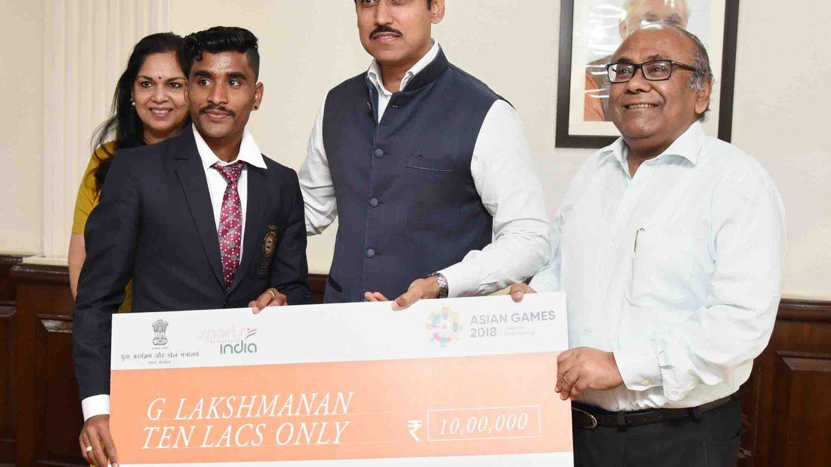 Rathore rewards Lakshmanan with ₹10 lakh