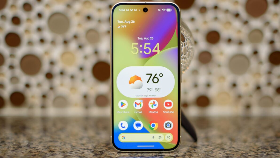 A big Google Pixel software update is rolling out now – and it promises to fix 6 annoying bugs and display issues A big Google Pixel software update is rolling out now – and it promises to fix 6 annoying bugs and display issues